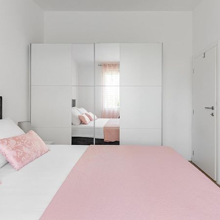스플리트 Tonina - House With Terrace, Jacuzzi, Free Parking 아파트 외부 사진